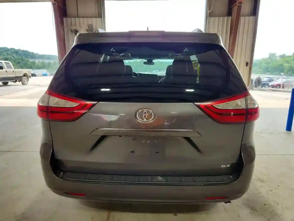 5TDYZ3DC2JS944783 2018 TOYOTA SIENNA-5