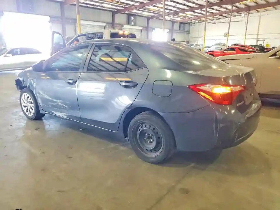 5YFBURHE0JP849652 2018 TOYOTA COROLLA-1
