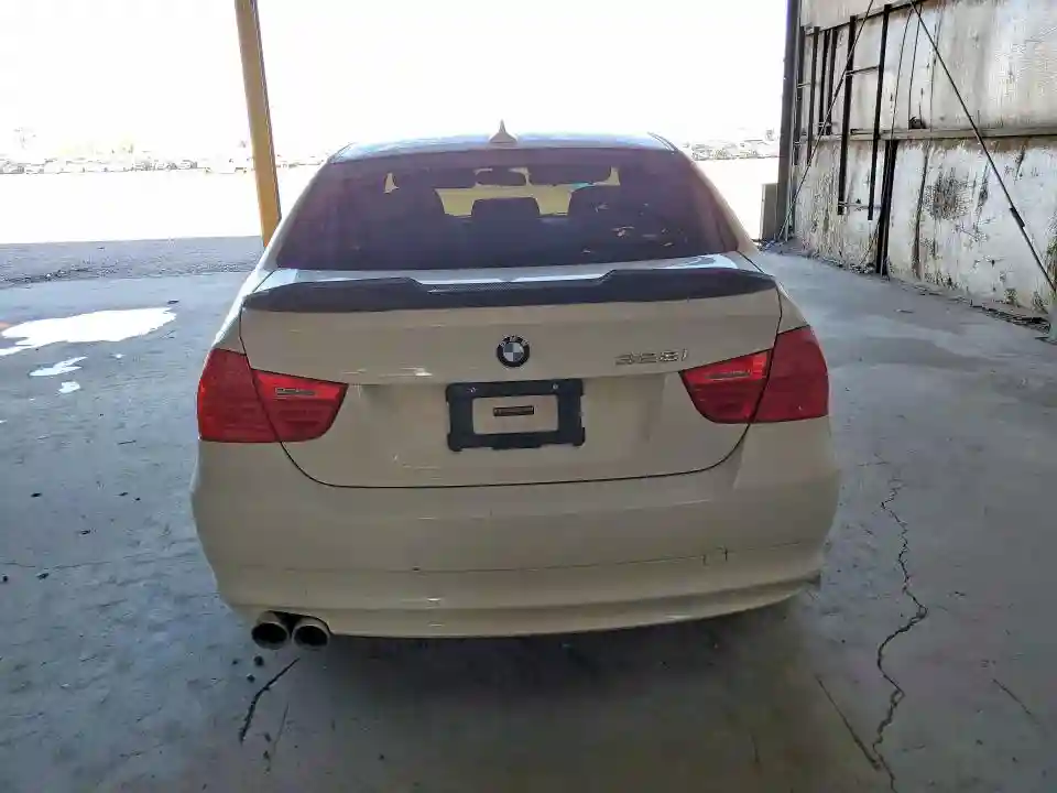 WBAPH5G53BNM76431 2011 BMW 3 SERIES-5