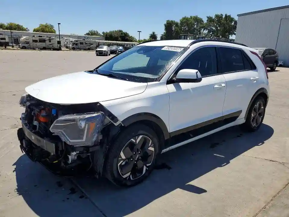 KNDCR3L19P5026053 2023 KIA NIRO-0