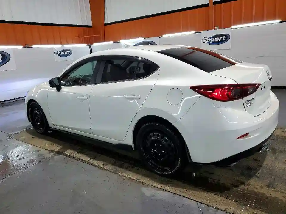 JM1BN1V72J1173097 2018 MAZDA 3-1