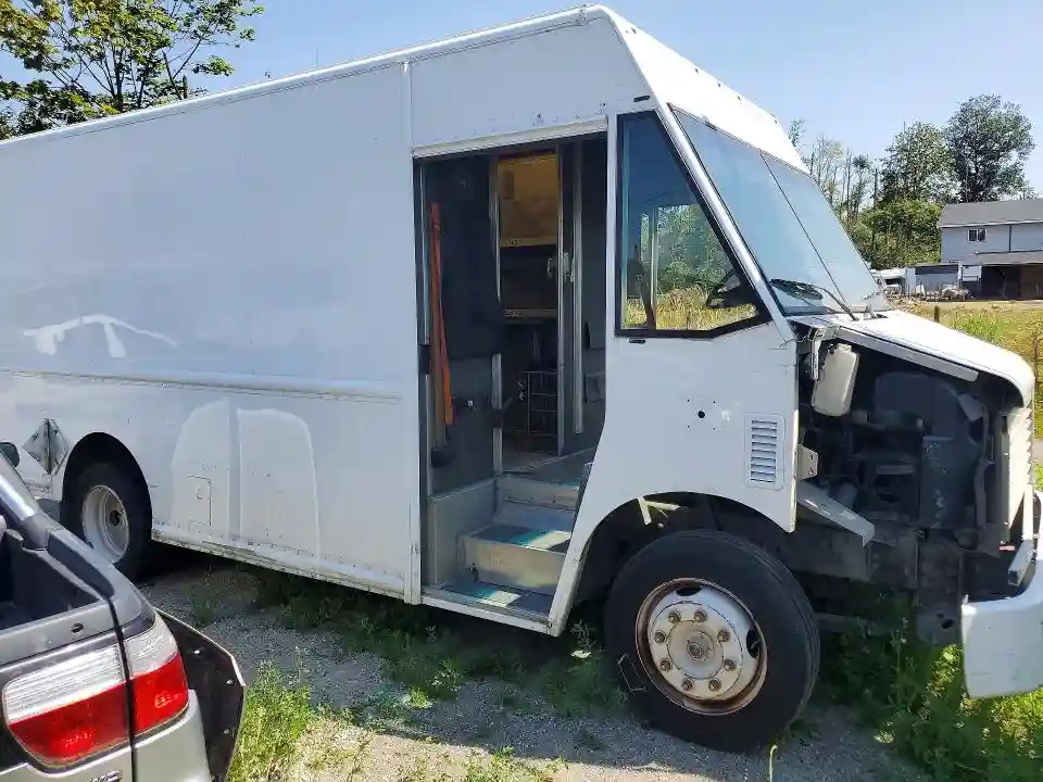 4UZAANDUXDCFE4807 2013 FREIGHTLINER ALL OTHER-3