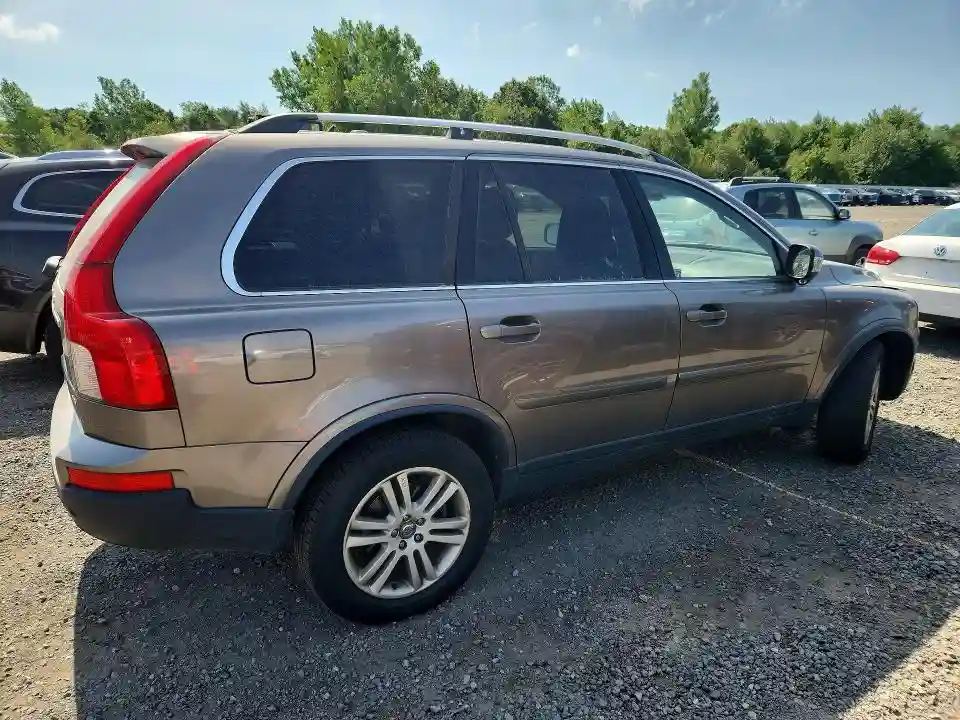 YV4952CZ4B1581785 2011 VOLVO XC90-2