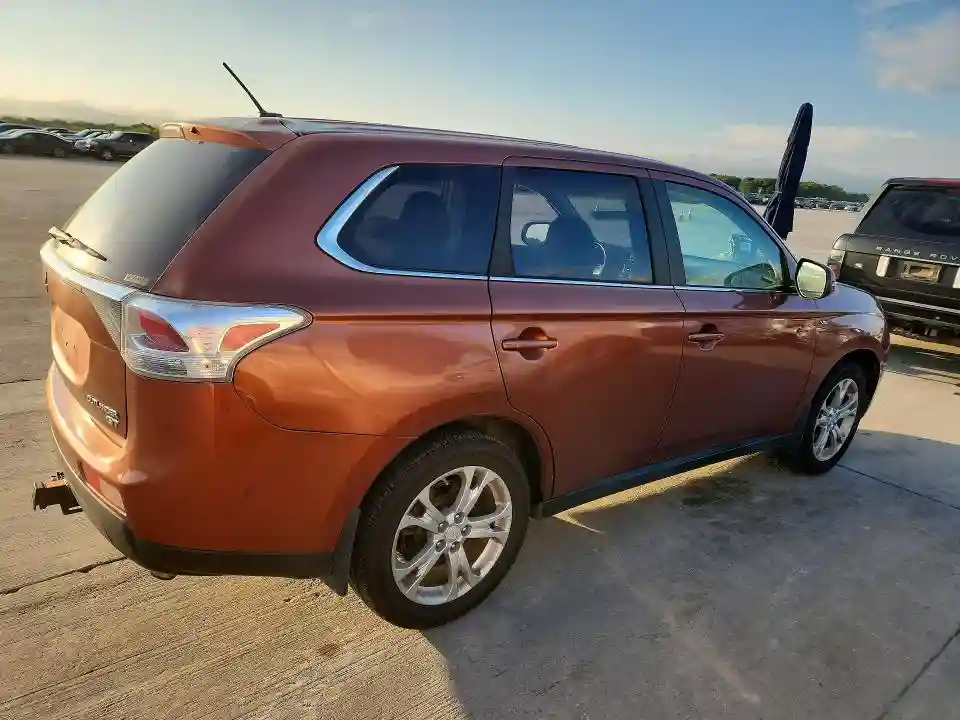 JA4JZ4AX8EZ018787 2014 MITSUBISHI OUTLANDER-2