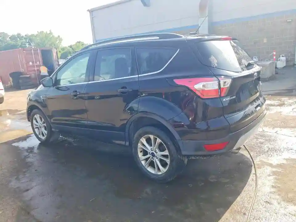 1FMCU9GD9JUC25439 2018 FORD ESCAPE-1