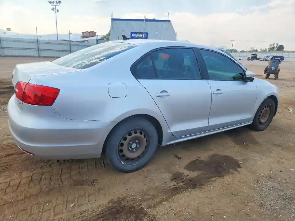 3VWD17AJ2EM266085 2014 VOLKSWAGEN JETTA-2