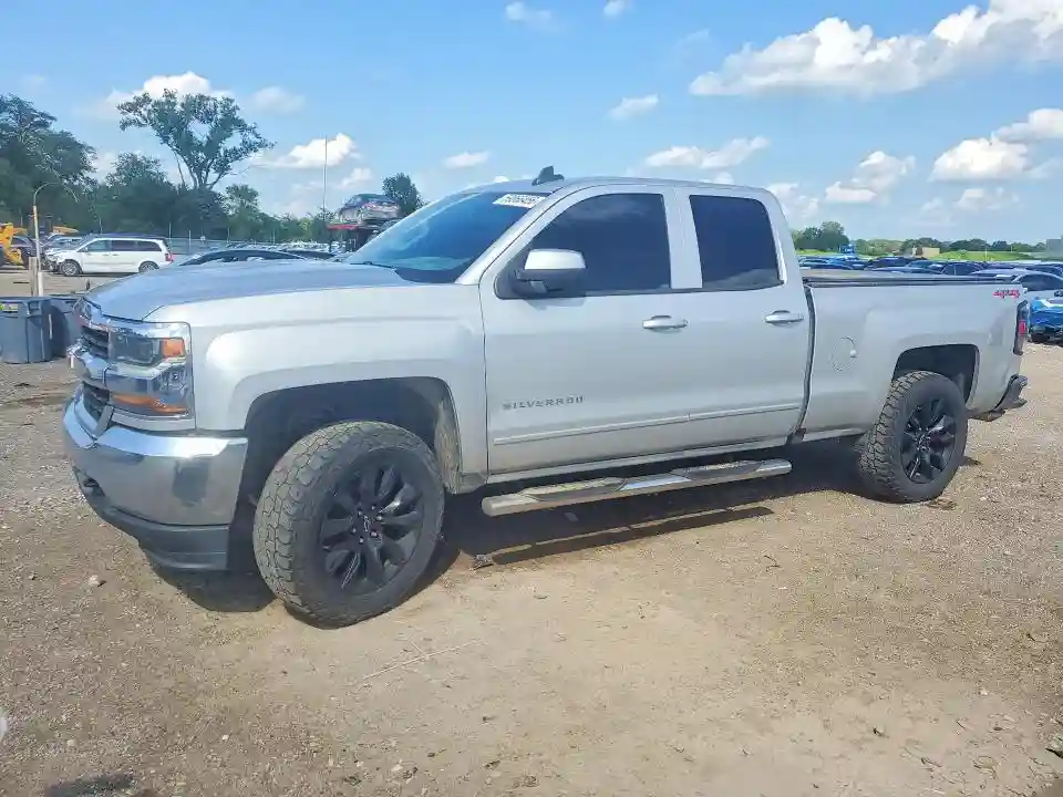 1GCVKREC5JZ151047 2018 CHEVROLET ALL MODELS-0