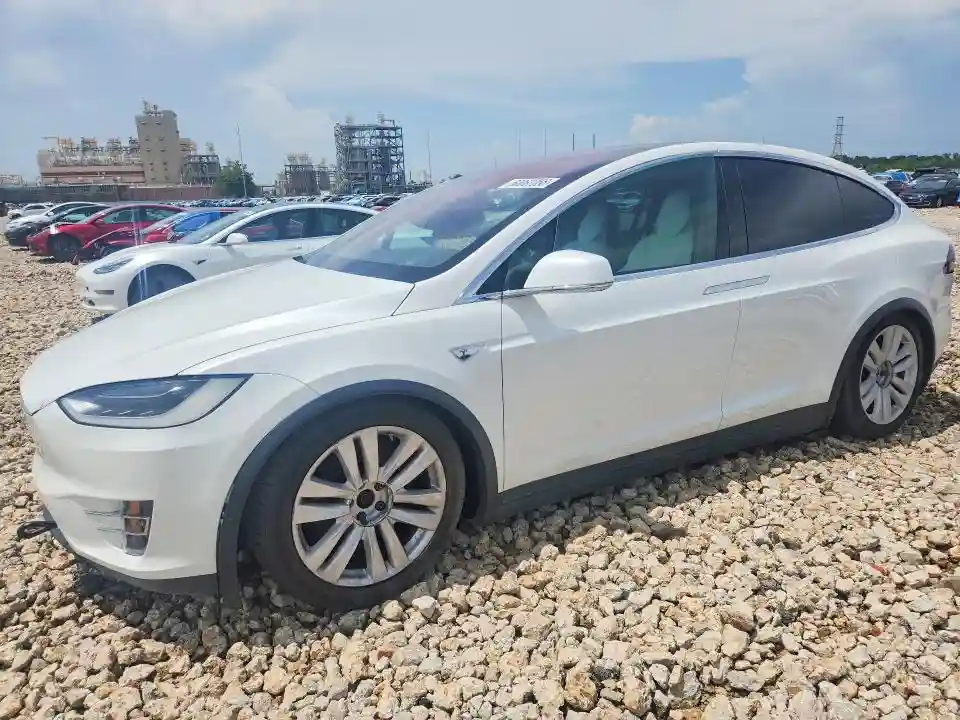 5YJXCBE24GF012790 2016 TESLA MODEL X-0