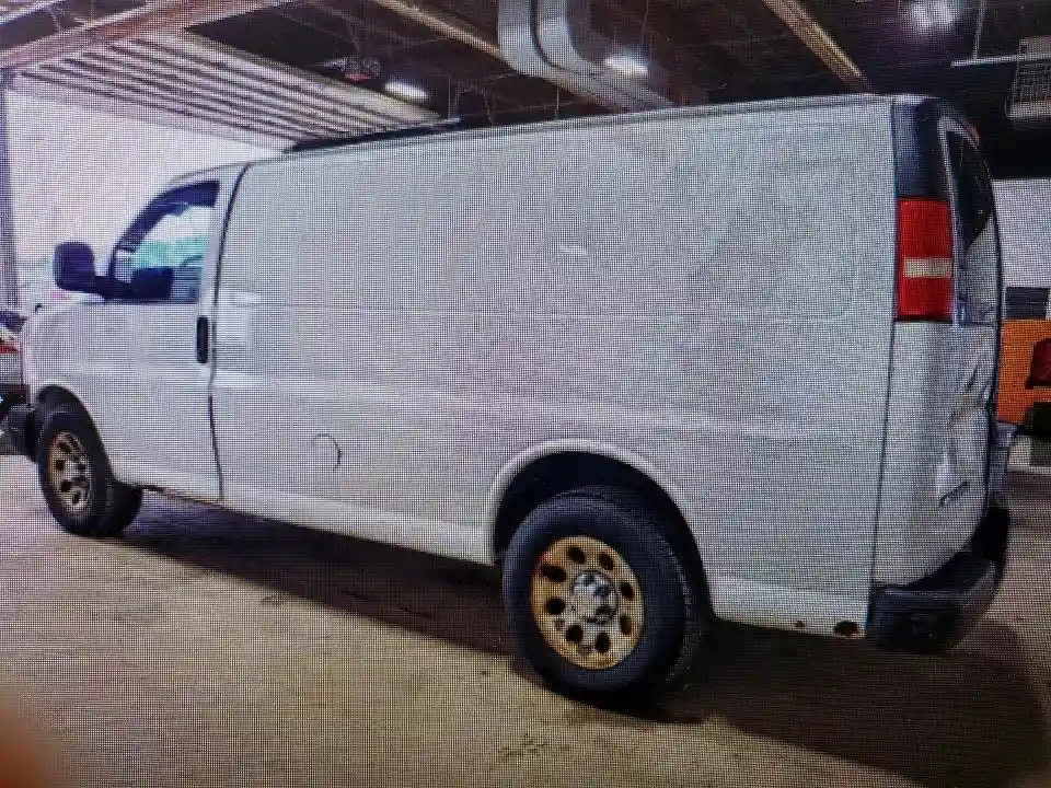 1GCSGAF49B1183352 2011 CHEVROLET EXPRESS G1-1