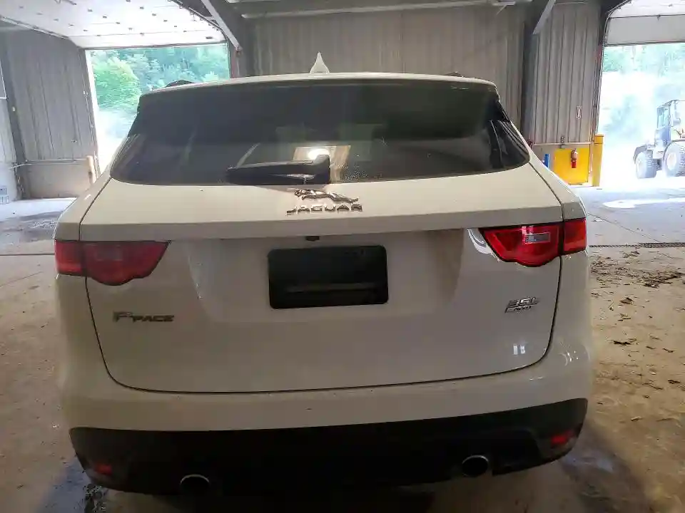 SADCJ2BV8HA884228 2017 JAGUAR F-PACE-5