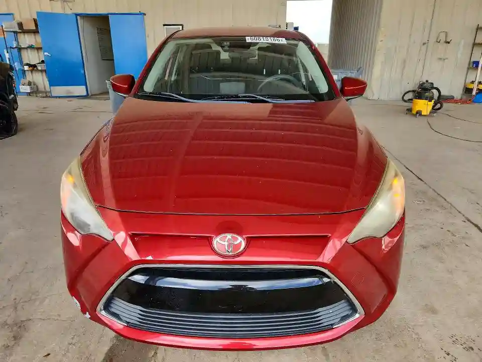 3MYDLBYV1JY302636 2018 TOYOTA YARIS IA B-4