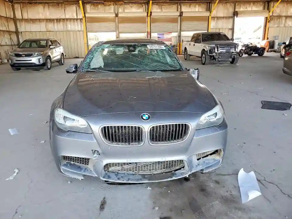 WBSFV9C51DD096994 2013 BMW M5-4