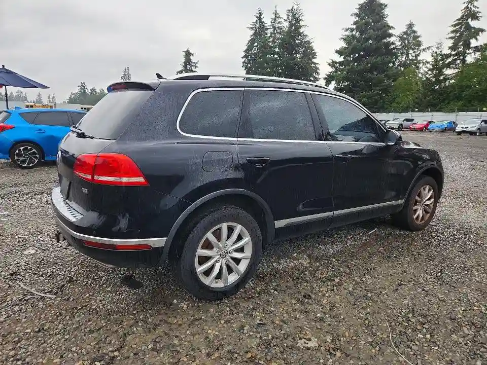 WVGEP9BP8FD005699 2015 VOLKSWAGEN TOUAREG-2