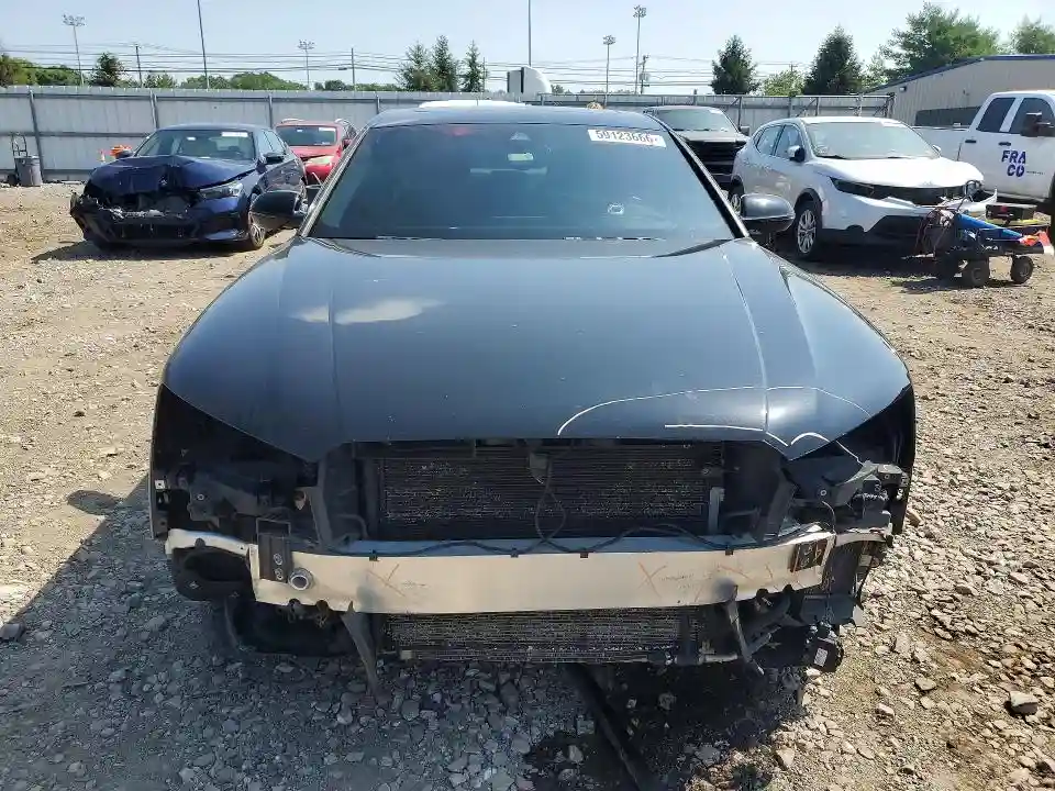 WAU43AFD1HN010394 2017 AUDI A8-4