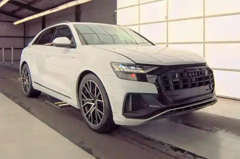 WA1FVAF14MD026496 2021 AUDI Q8-0