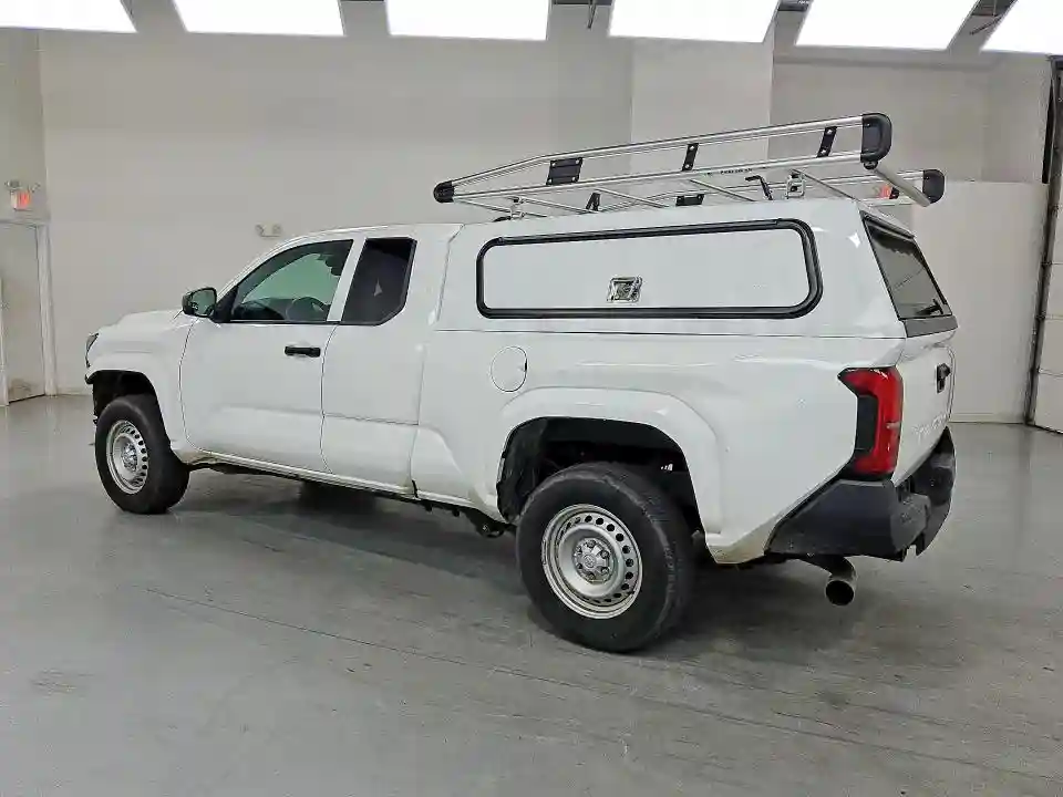 3TYJDAHNXRT007938 2024 TOYOTA TACOMA SR-1