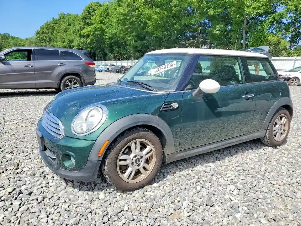 WMWSU3C53BT098400 2011 MINI COOPER-0