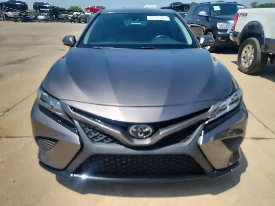 4T1G11AK5LU350332 2020 TOYOTA CAMRY-4