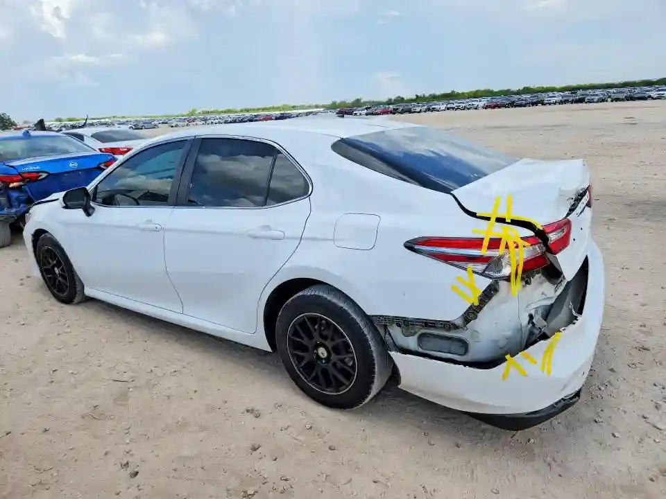 4T1B11HK1KU718763 2019 TOYOTA CAMRY LE-1