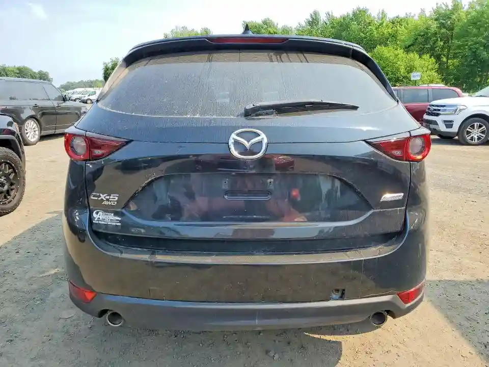 JM3KFBBM5J1328519 2018 MAZDA CX-5-5