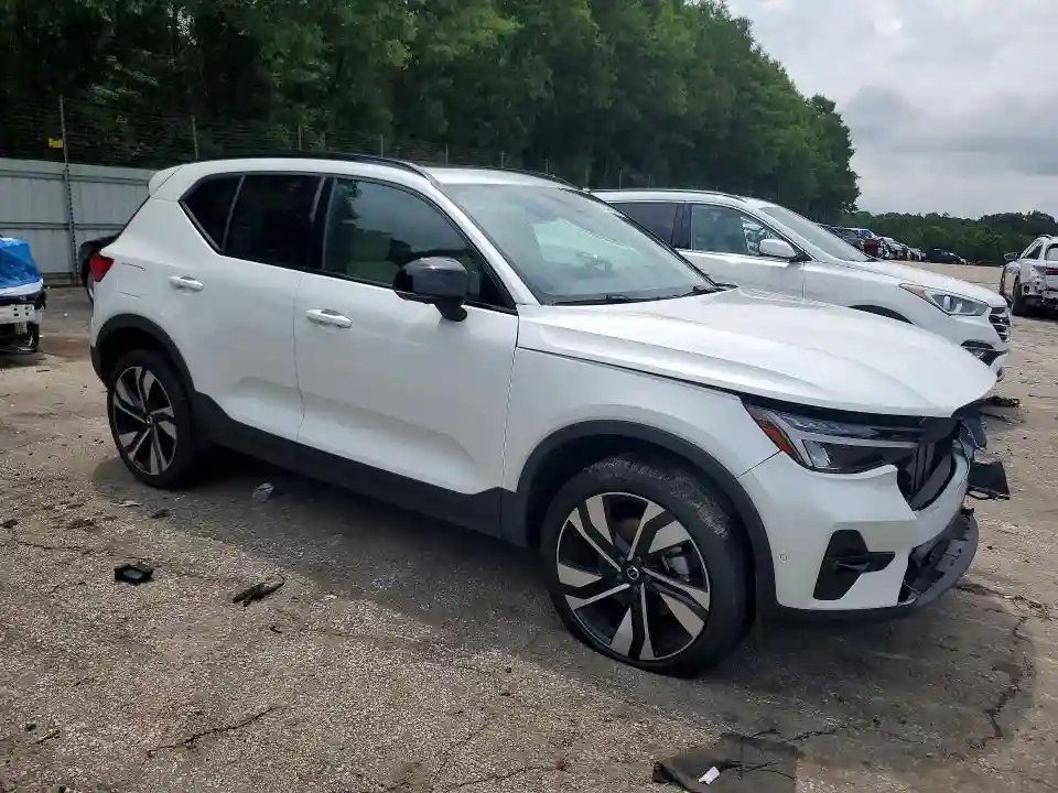 YV4L12UX0P2937438 2023 VOLVO XC40-3
