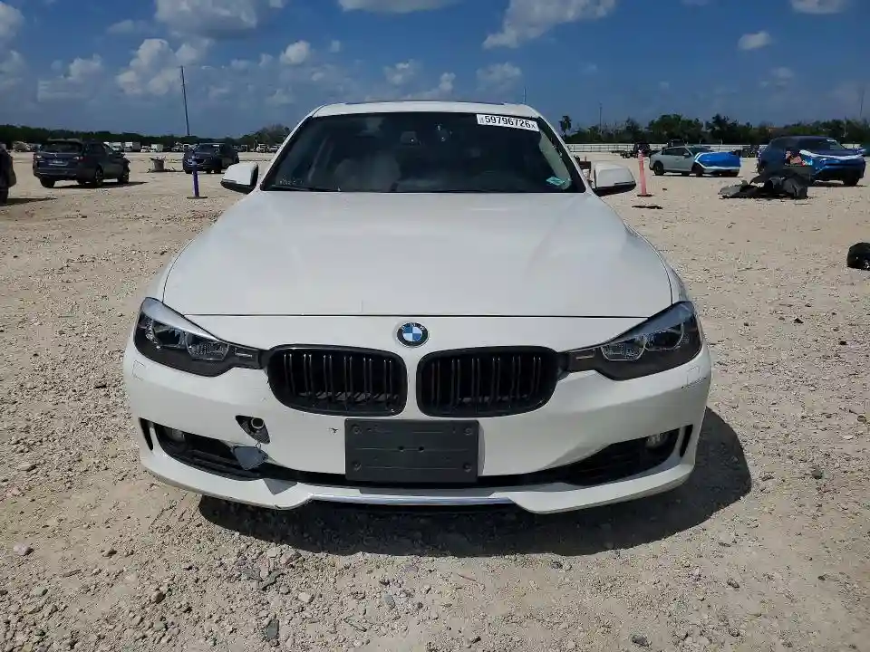 WBA3B5C58DF593943 2013 BMW 3 SERIES-4