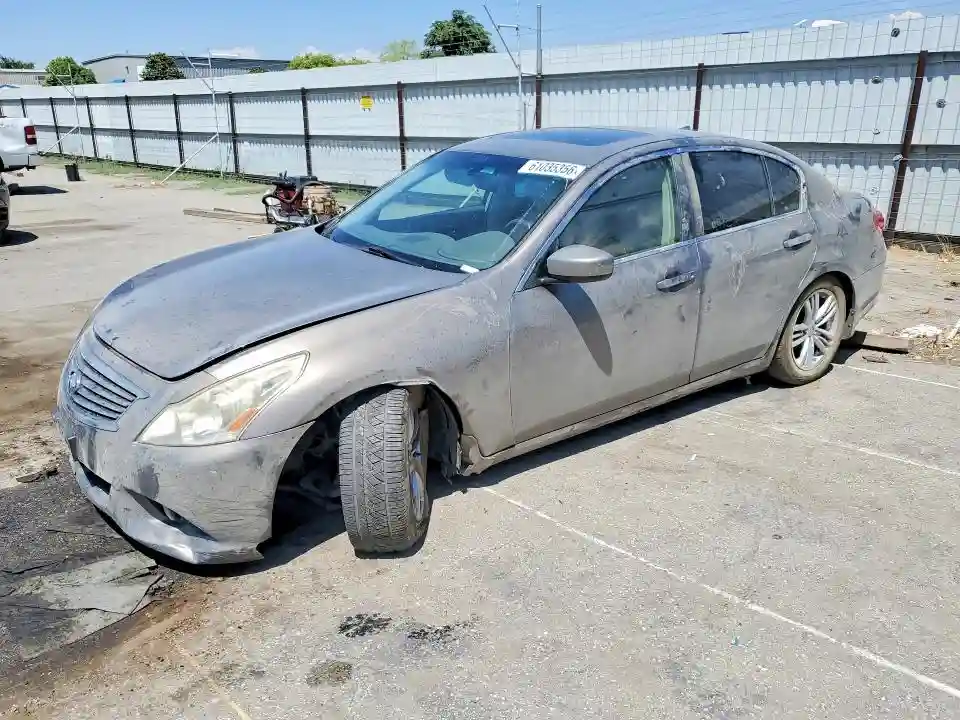 JN1CV6APXDM302975 2013 INFINITI G37-0