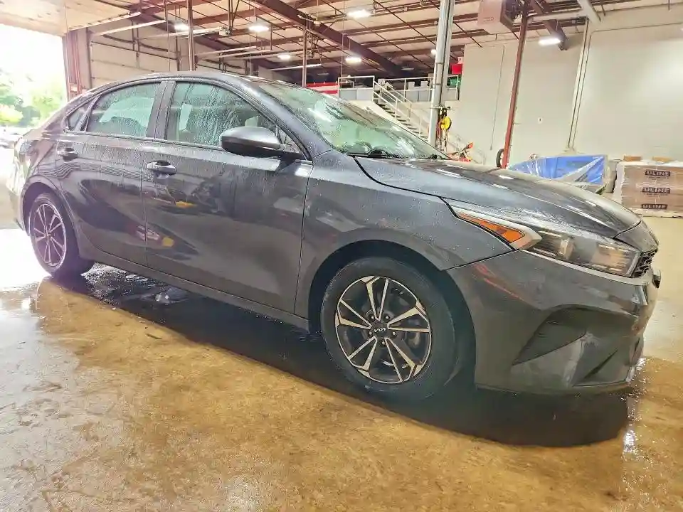 3KPF24AD8PE574134 2023 KIA FORTE LXS-3