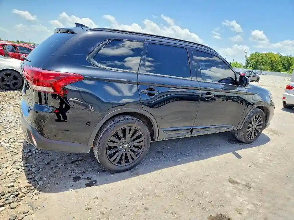 JA4AD3A37LZ028312 2020 MITSUBISHI OUTLANDER-2