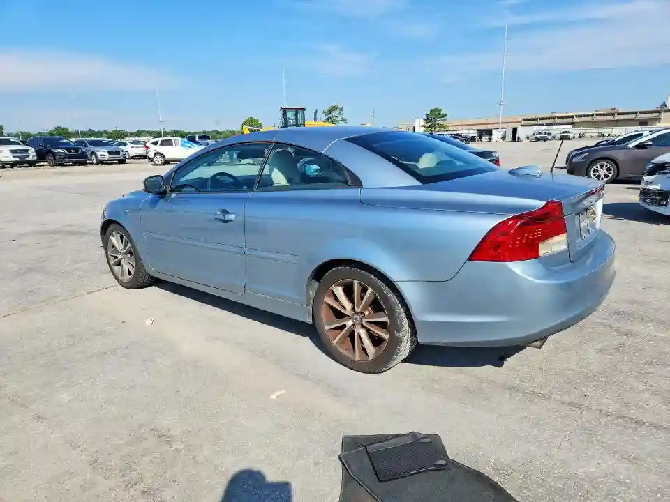 YV1672MC2DJ136839 2013 VOLVO C70-1