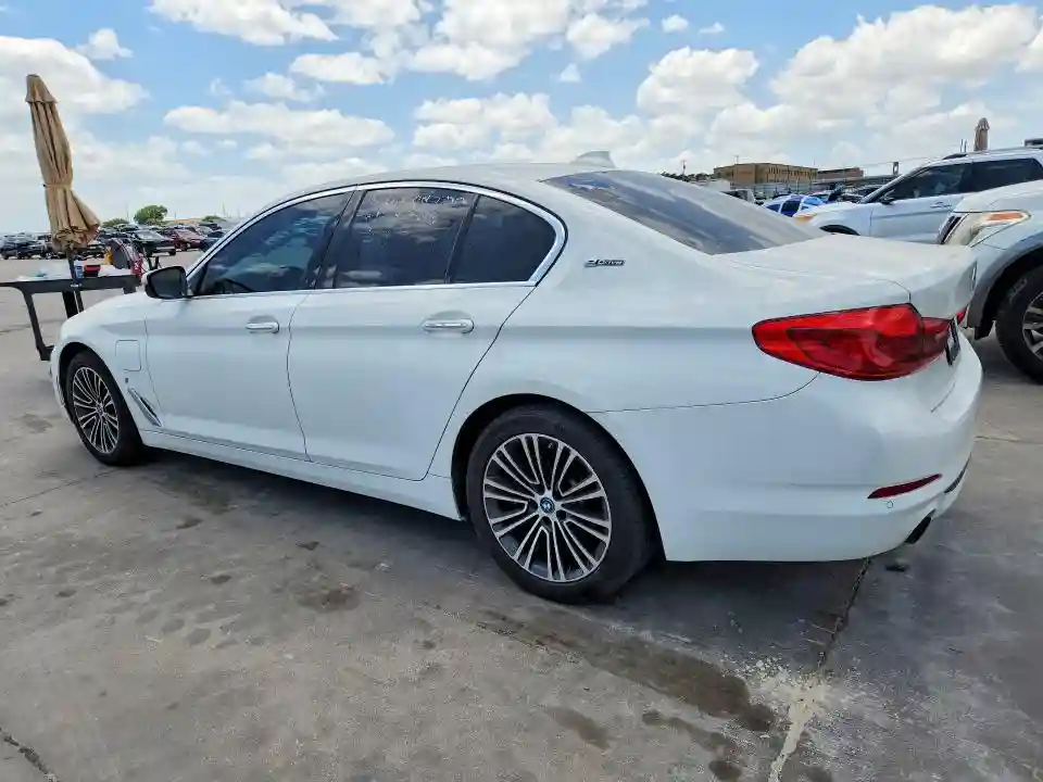 WBAJA9C59JB253480 2018 BMW 5 SERIES-1