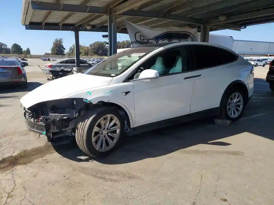 5YJXCAE21JF106367 2018 TESLA MODEL X-0