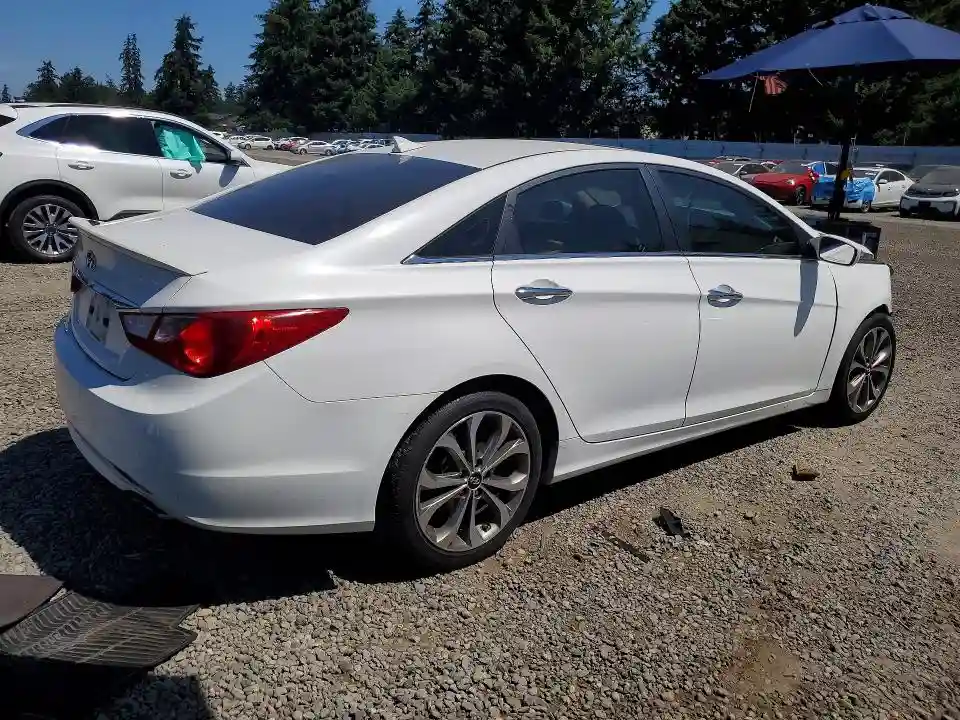 5NPEC4AB6DH708945 2013 HYUNDAI SONATA-2