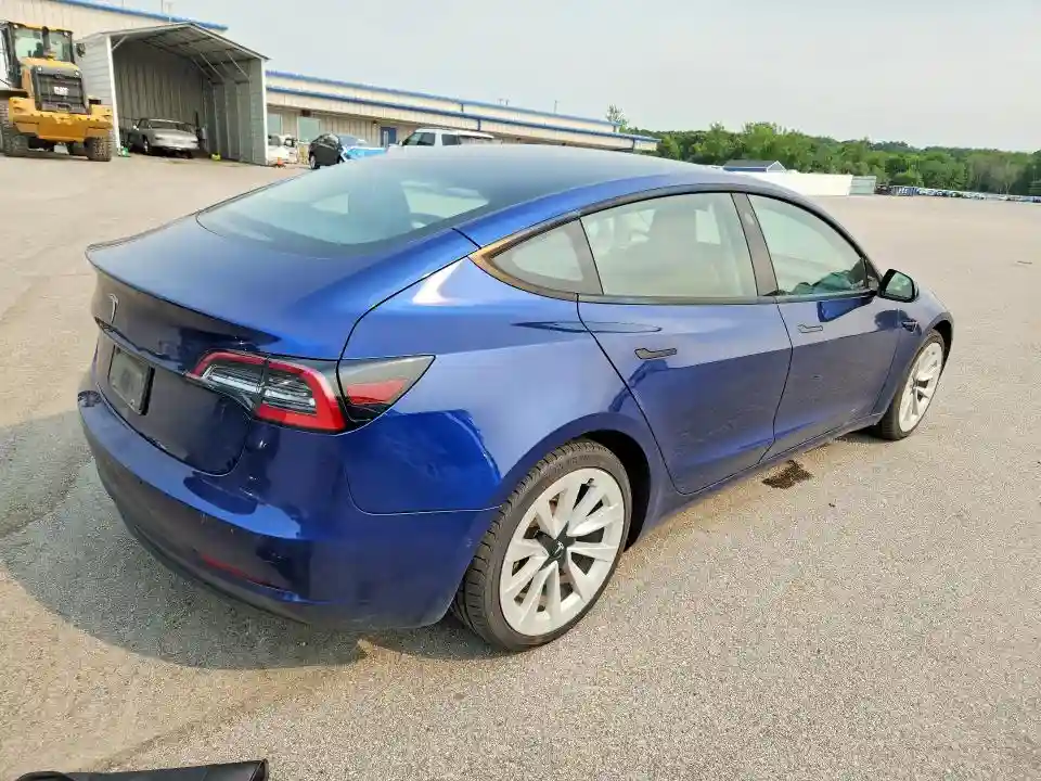5YJ3E1EA0NF290318 2022 TESLA MODEL 3-2