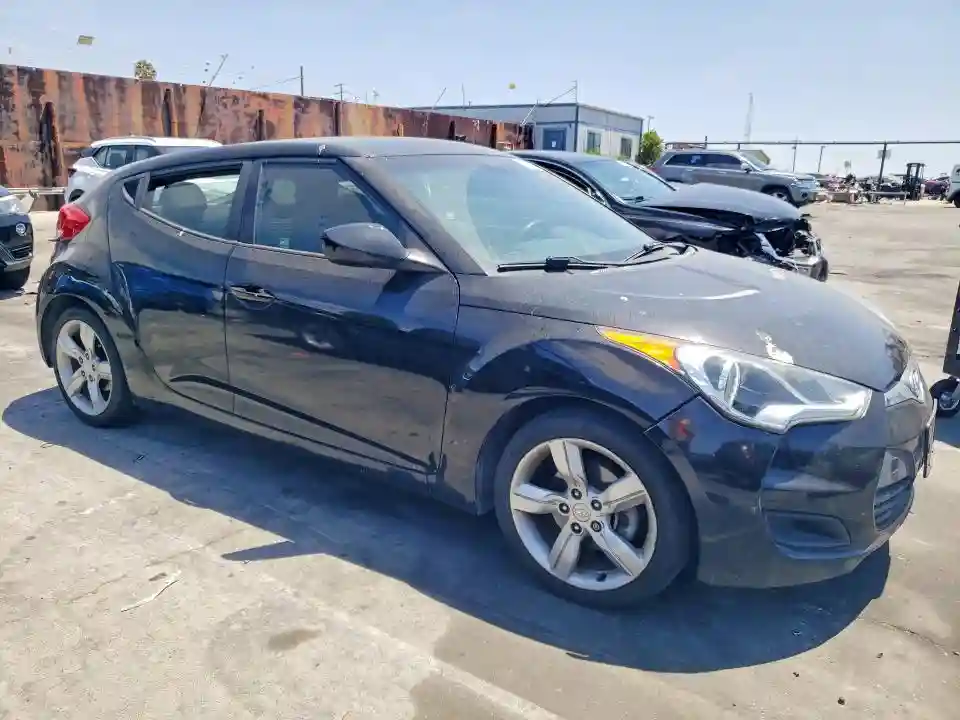 KMHTC6AD6DU140461 2013 HYUNDAI VELOSTER-3
