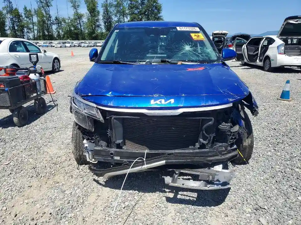 KNDEPCAA2N7341330 2022 KIA SELTOS-4