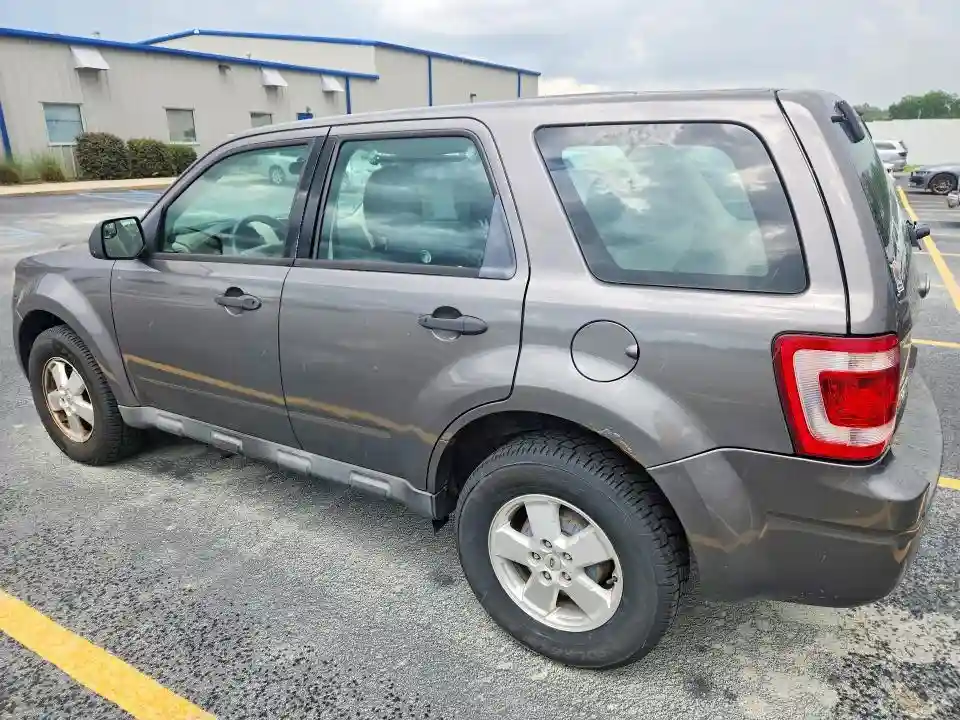 1FMCU9C7XBKA32035 2011 FORD ESCAPE-1