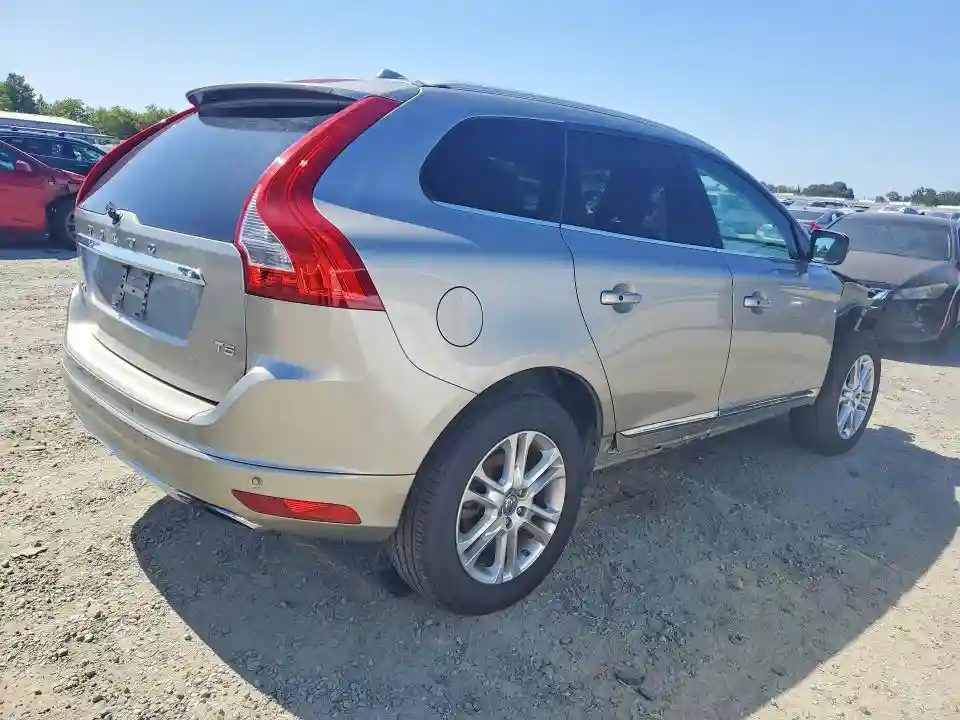 YV426MDC1F2616691 2015 VOLVO XC60-2