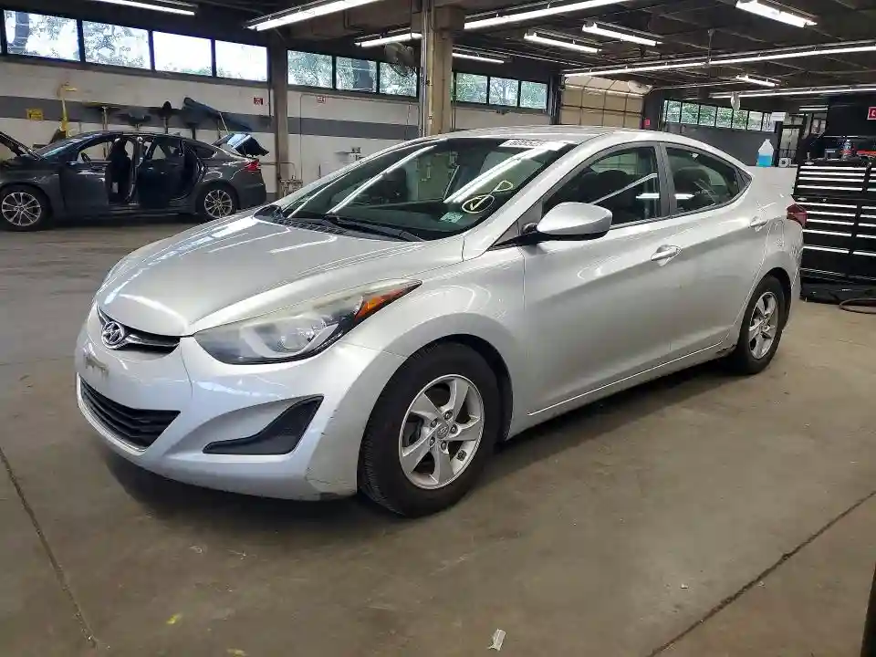 5NPDH4AE6FH576635 2015 HYUNDAI ELANTRA-0