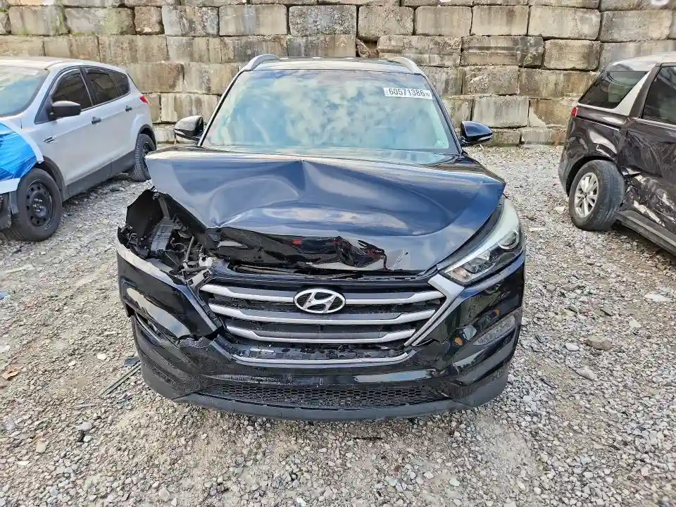 KM8J33A46HU381299 2017 HYUNDAI TUCSON-4