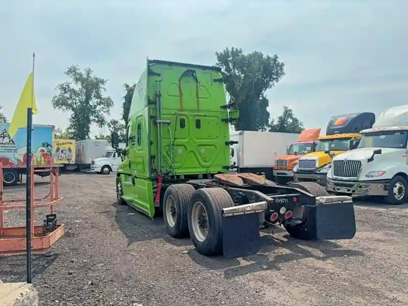 3AKJGLDR9HSHU4071 2017 FREIGHTLINER ALL OTHER-2