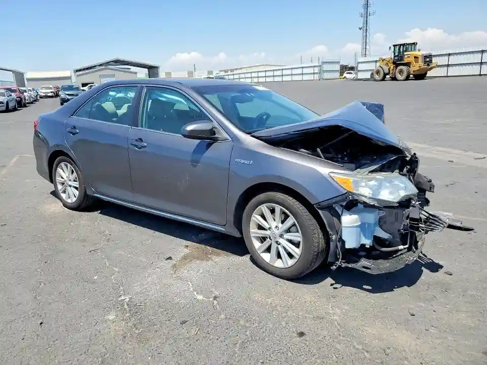 4T1BD1FK0DU093673 2013 TOYOTA CAMRY SOLA-3