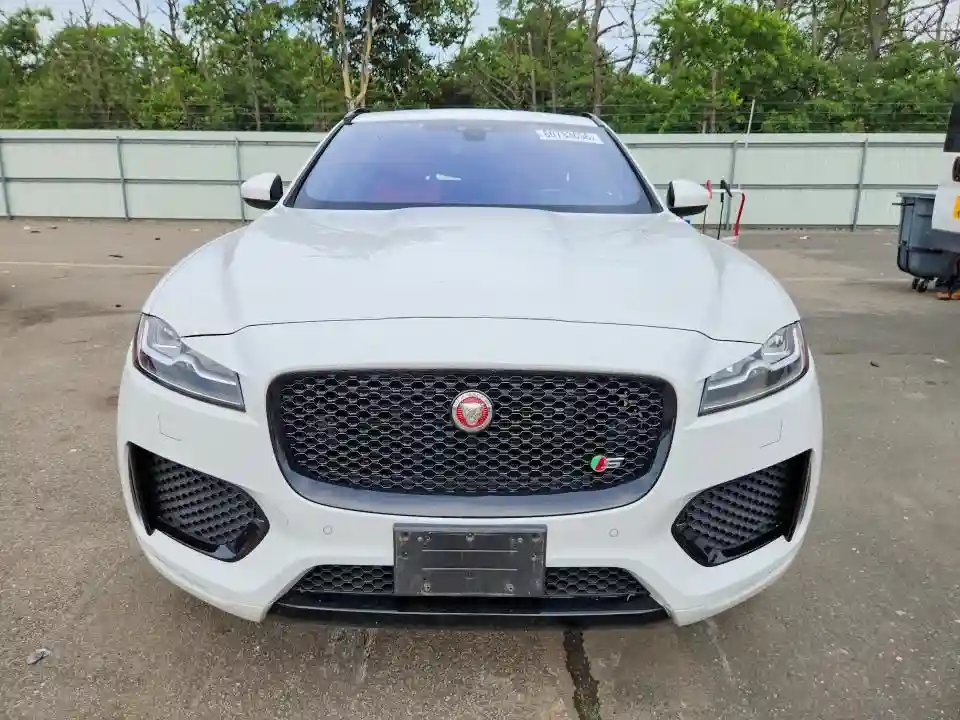 SADCM2BV2HA893840 2017 JAGUAR F-PACE-4