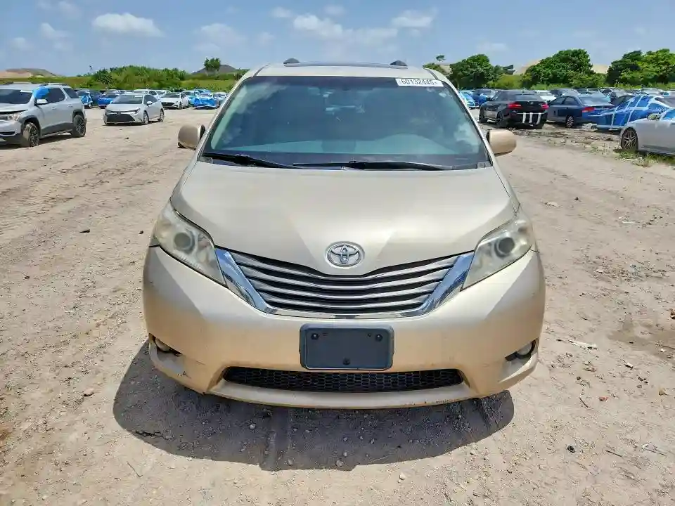 5TDYK3DC7ES456102 2014 TOYOTA SIENNA-4