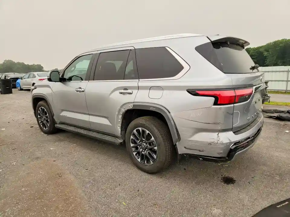 7SVAAABA8SX071895 2025 TOYOTA SEQUOIA-1