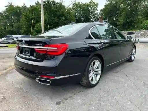 WBA7F2C31HG422888 2017 BMW 7 SERIES-2