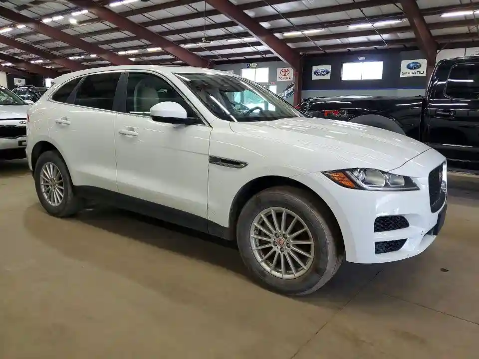 SADCS2FXXKA356710 2019 JAGUAR F-PACE-3