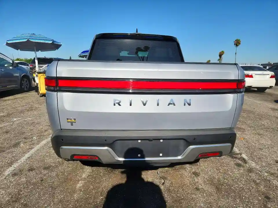 7FCTGAAL8NN006771 2022 RIVIAN RIT-5
