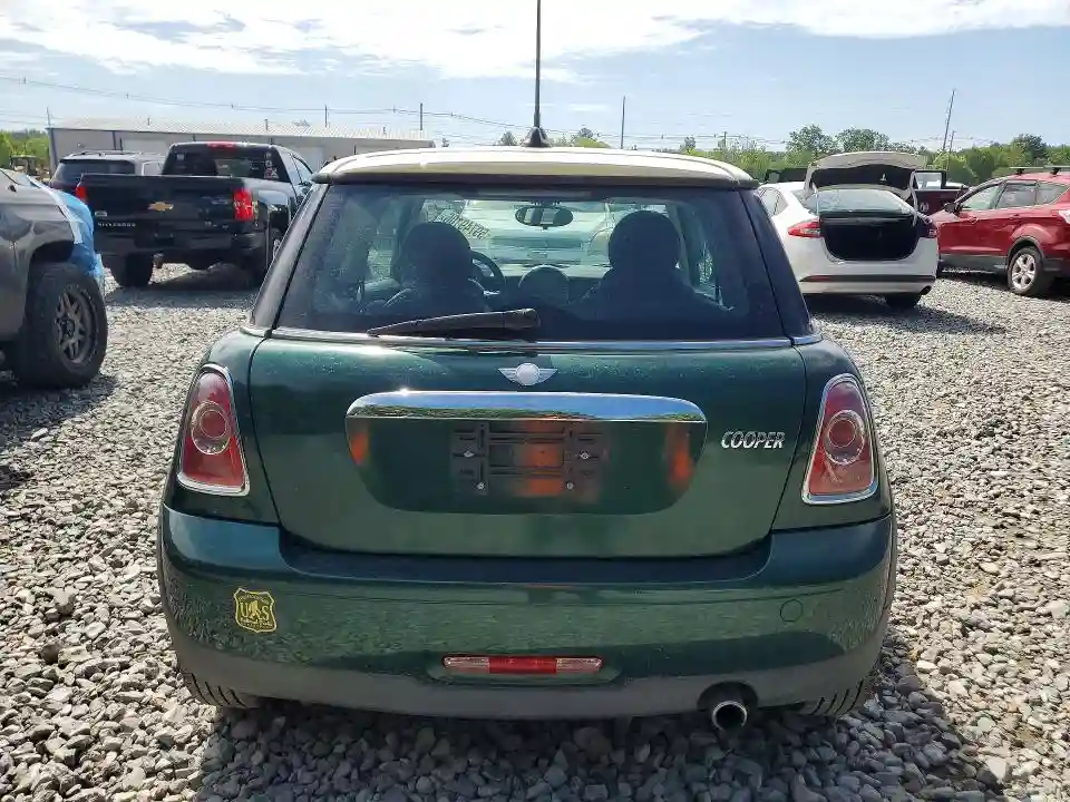WMWSU3C53BT098400 2011 MINI COOPER-5