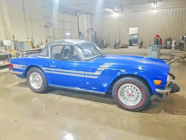 CF52399U 1976 TRIUMPH CAR TR6-3